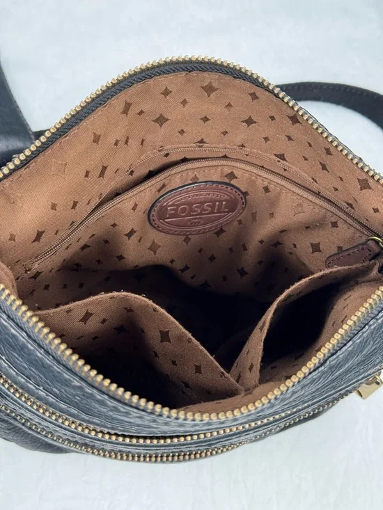 Fossil Black Leather Crossbody Gold tone Hardware - Picture 4 of 12
